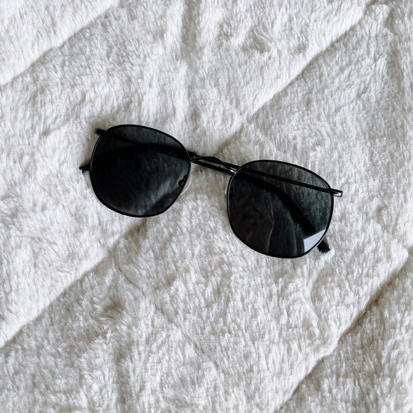 BAILEY NELSON SUNGLASSES - Picture 2 of 4